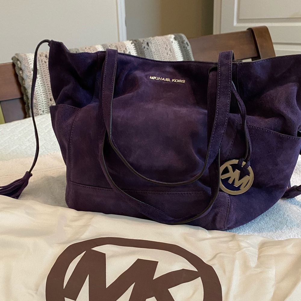 MICHAEL KORS Ashbury Prpl Suede L Tassel Hobo Bag